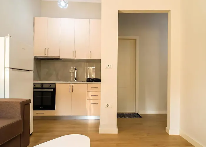 Home Inn Apartment 2 Near City Center